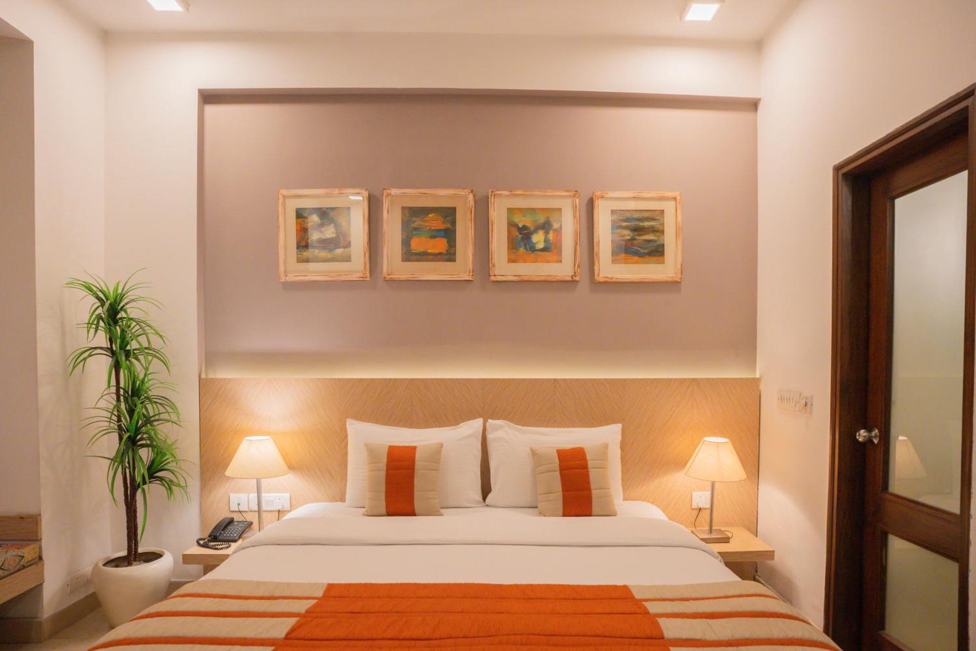 Ahuja Residency Parklane Hotel Gurgaon Exterior photo